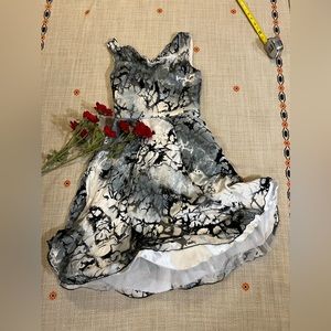 Cartise Women Black White And Gray Cocktail Dress Size 2